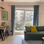 Urban Premium Baildona - 24e No 11- Free Garage