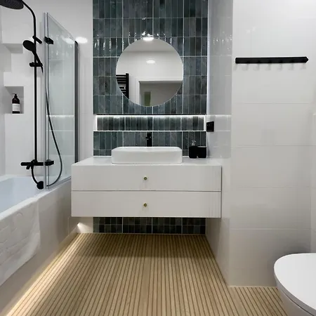 Urban Premium Baildona No 11 Free Garage, Self Check-in