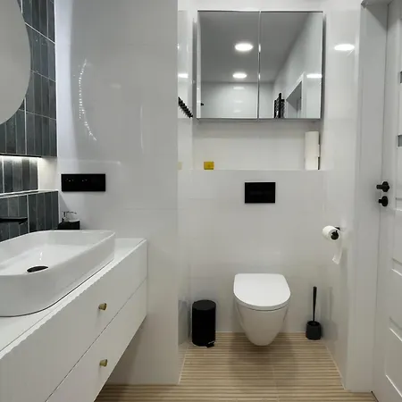 Urban Premium Baildona No 11 Free Garage, Self Check-in Apartment *