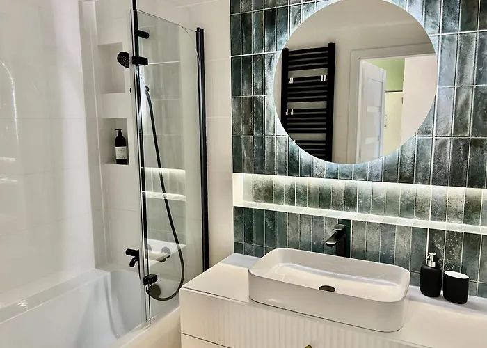 Urban Premium Baildona No 11 Free Garage, Self Check-in Katowice